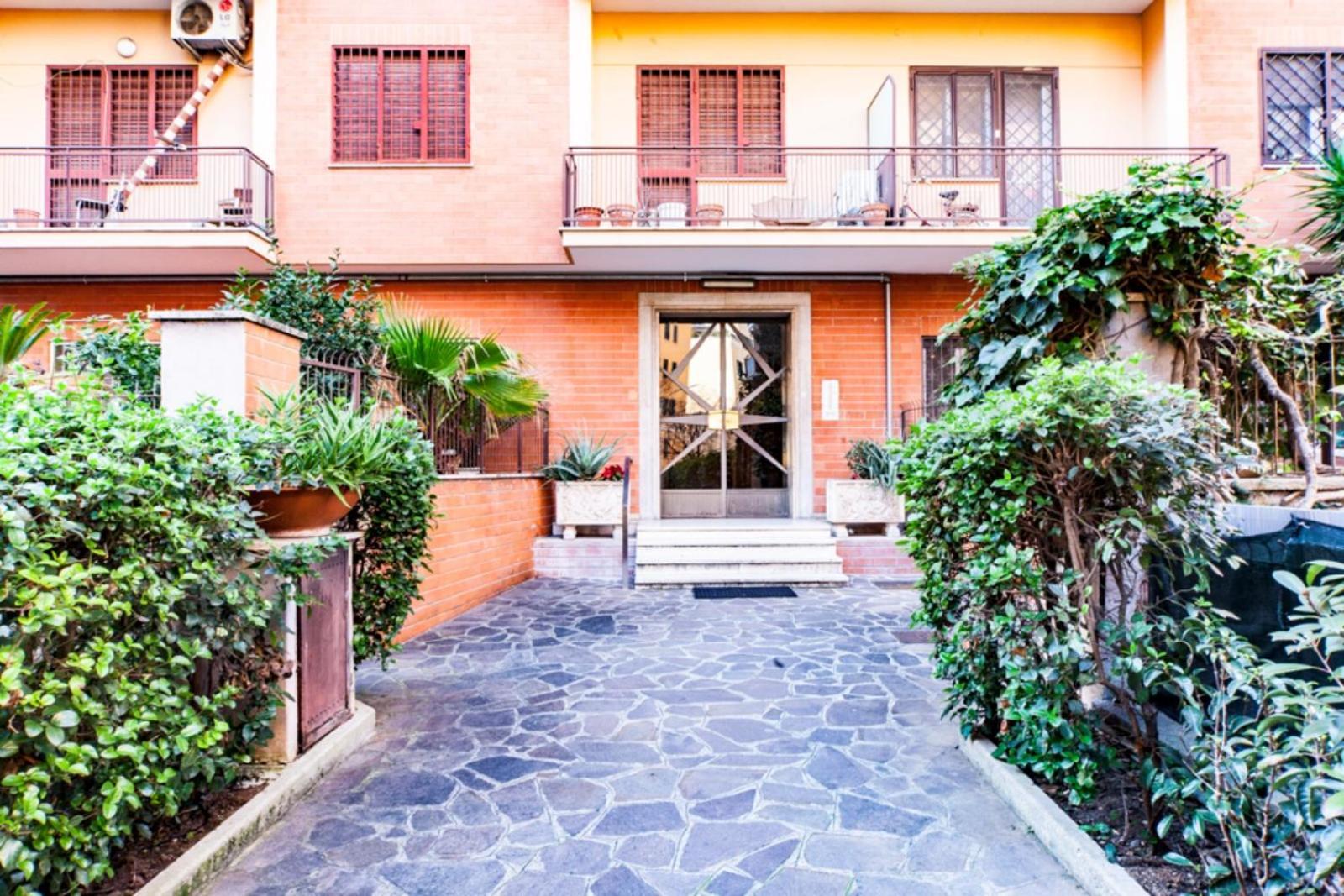 Il Giardino A Trastevere Relax E Comfort A Vicino Il Centro Appartement Rome